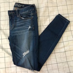 AE distressed blue jeggings size 2 short